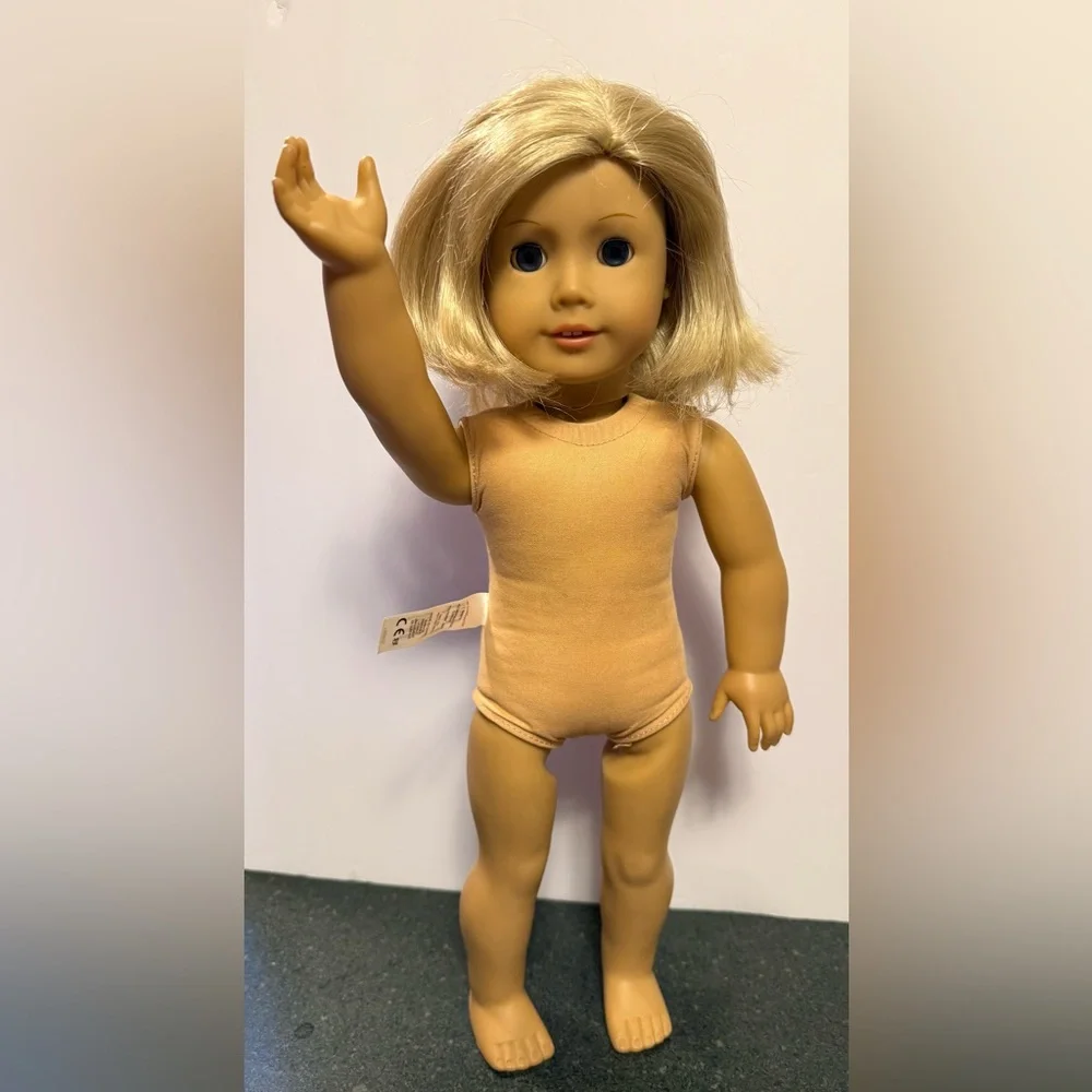 American Girl Doll 2014 Pa-11392 (HK) Blue Eyes Blonde Hair